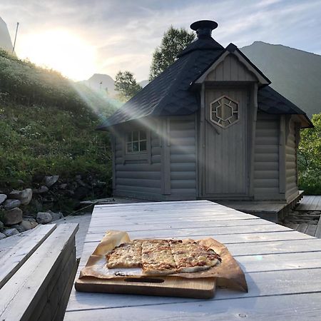 Vacation Home In Fjordgard With Views Of Segla And The Fjord Extérieur photo